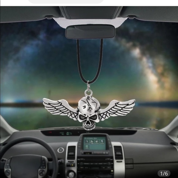 Angel Fly Skull Rearview Mirror Car Pendant - Picture 2 of 5